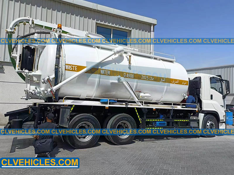 ISUZU vacuum tank truck