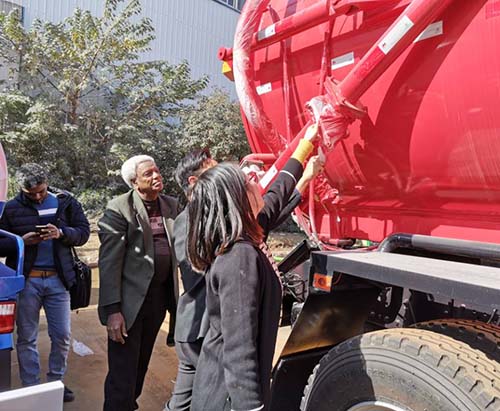 Customers From Kenya Come To Visit heritagetrucksolution.COM And Study Vacuum Truck