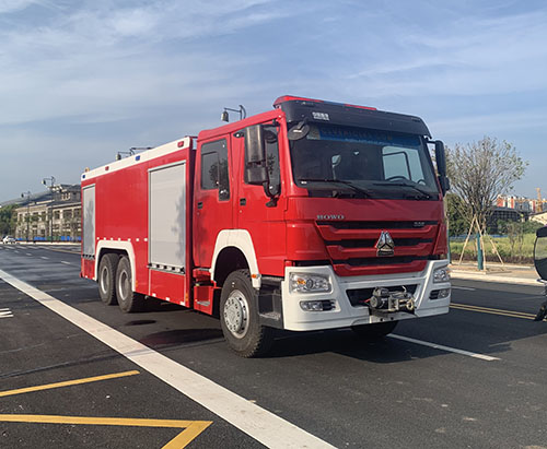 One Unit of HOWO Dry Powder and Foam Tank Fire Truck Ship to Ethiopia