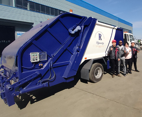 Customers From Seychelles Come To Inspect Vacuum Truck And Compactor Truck